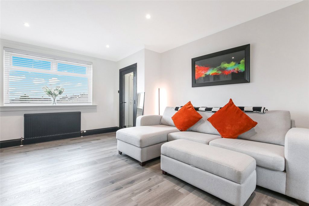 3 bed end terrace house for saleWarnock Crescent, Bellshill, North Lanarkshire ML4 photo 5