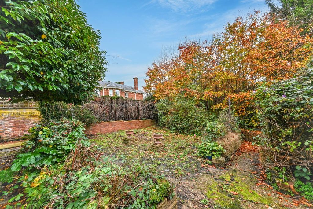 Property photo 2 of 10