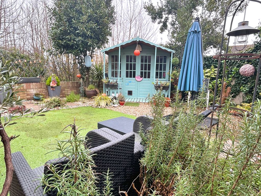 Property photo 2 of 23