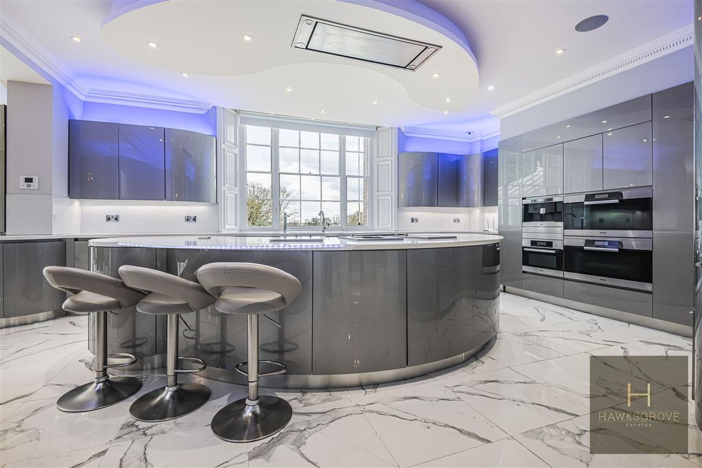 Additional image 12 of 9 bed detached house to rentHadley Green Road, Barnet EN5