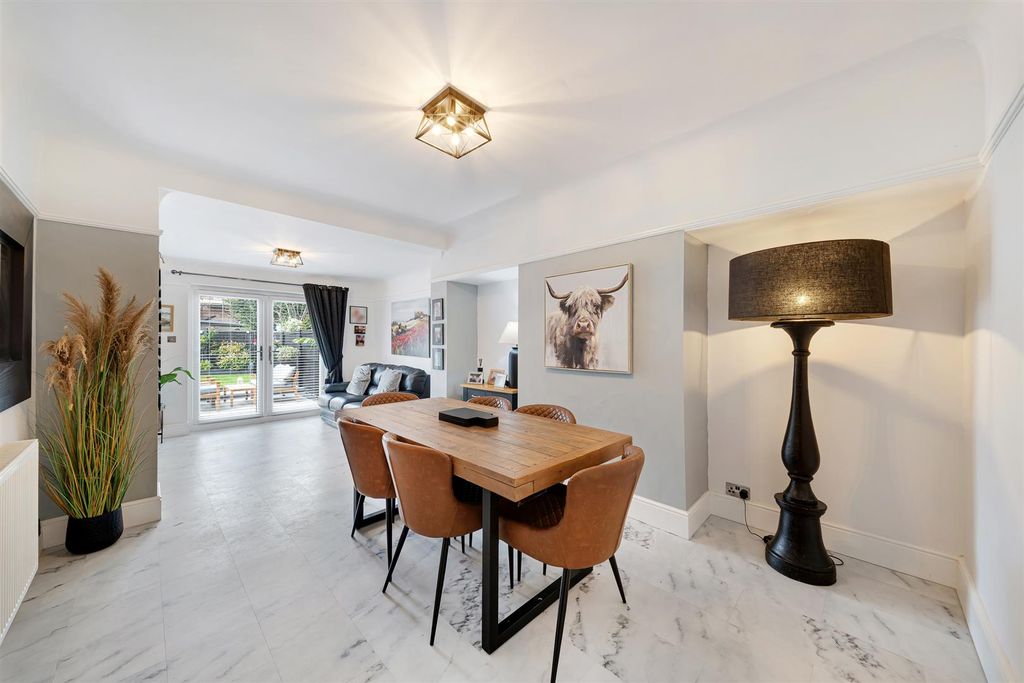Property photo 3 of 60 92 Old Lane-48.Jpg