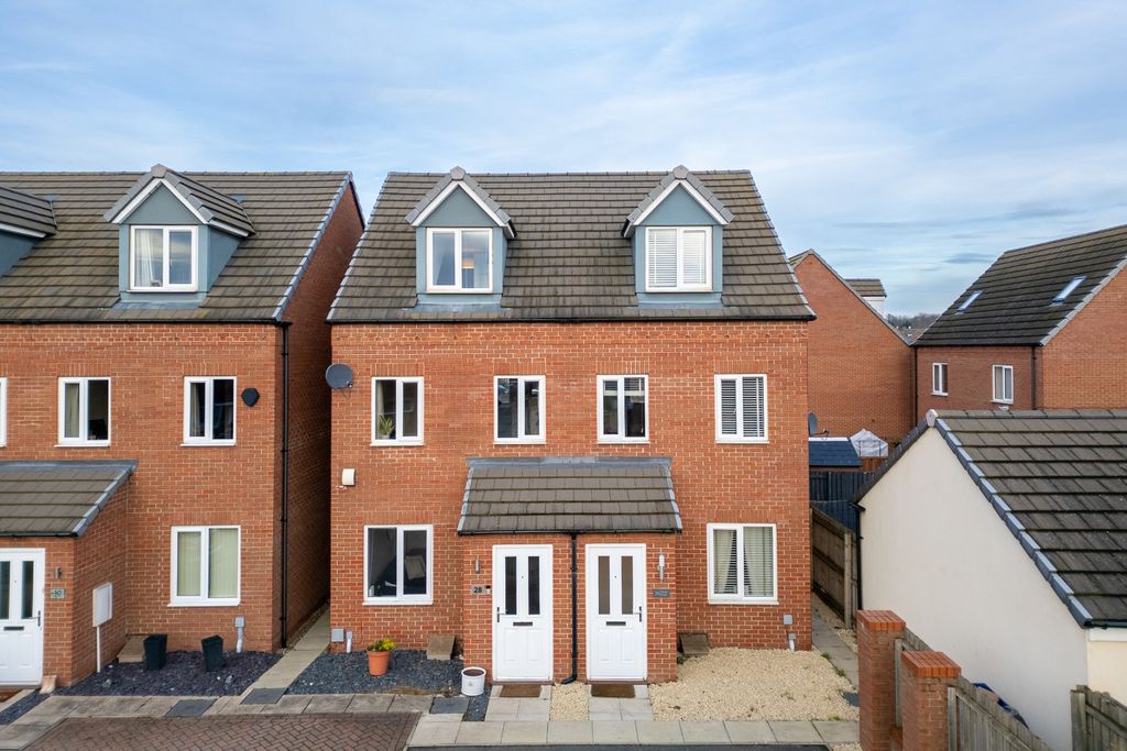 Property photo 1 of 27 4779531