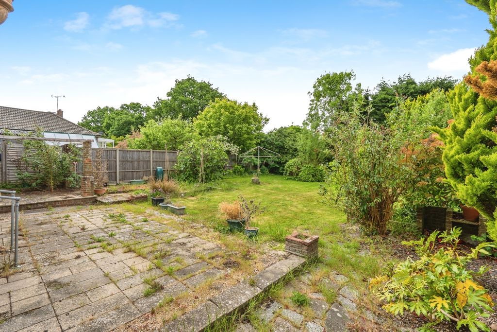 Property photo 3 of 17 Photo