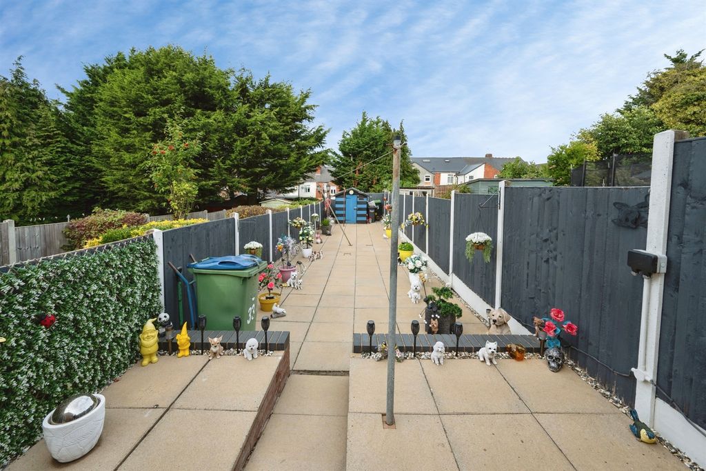 Property photo 2 of 22
