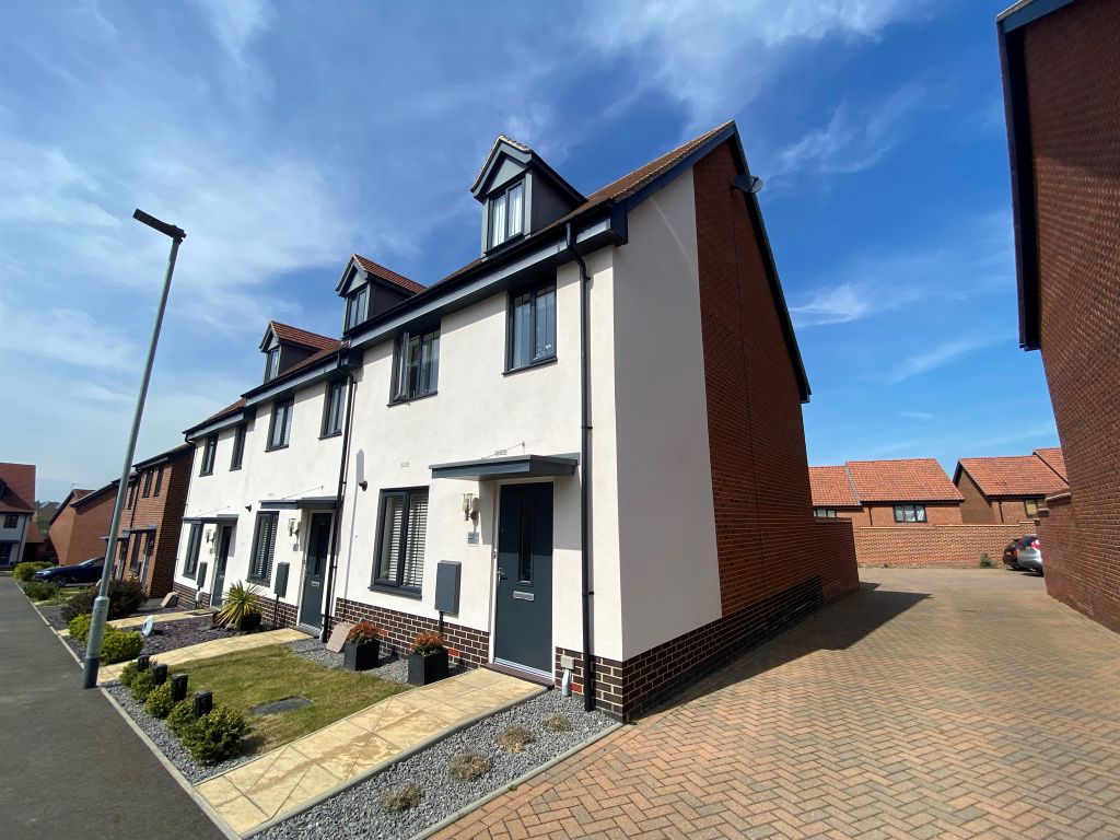 Property photo 2 of 21