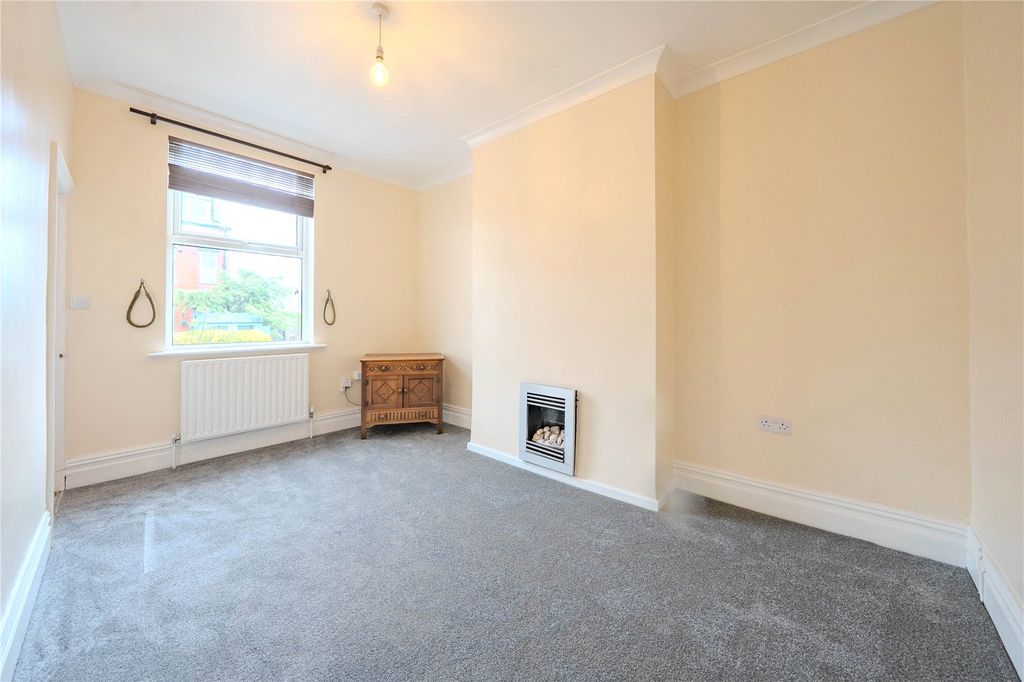 Property photo 2 of 18 Picture No. 06