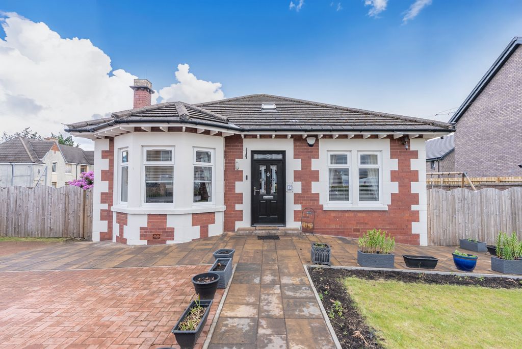 Property photo 1 of 43 4 Bedroom Bungalow For Sale