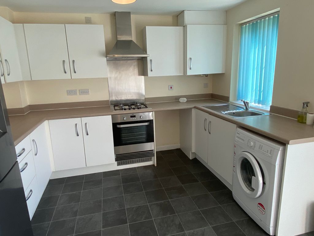 Property photo 2 of 11