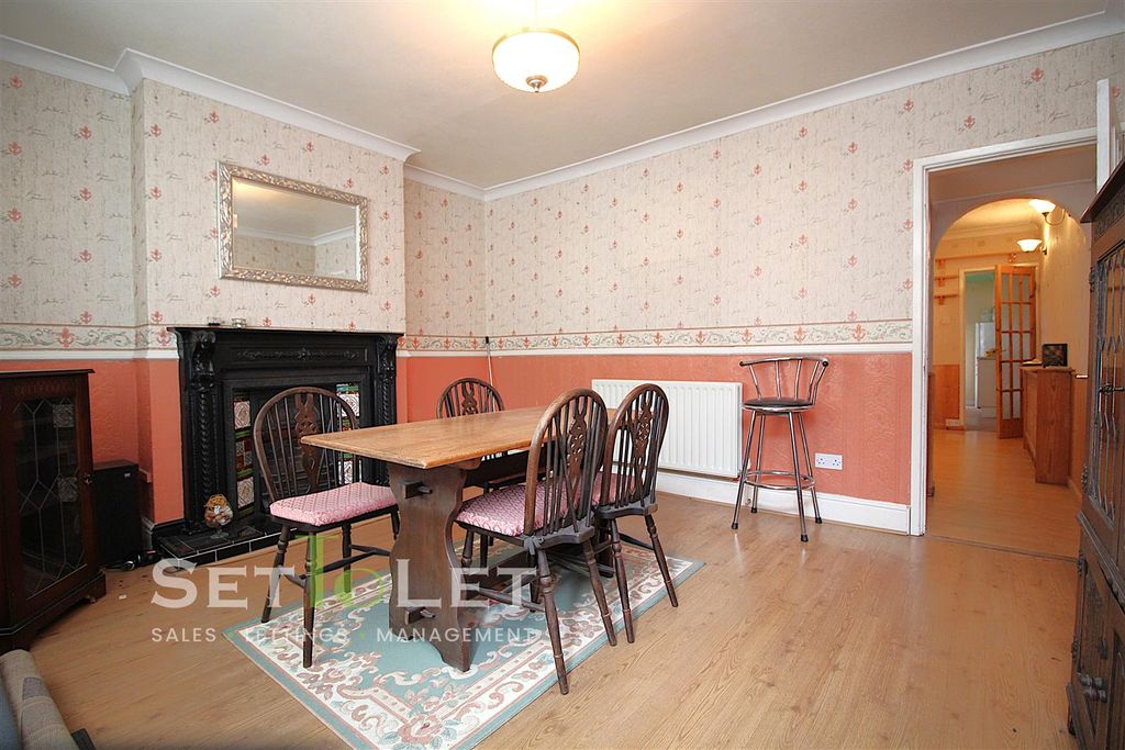 Property photo 2 of 17 Img_1892.Jpg