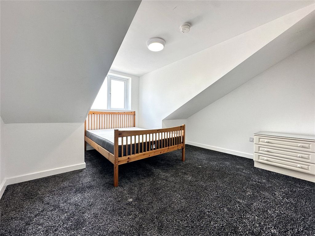 Property photo 3 of 10 Picture No. 06