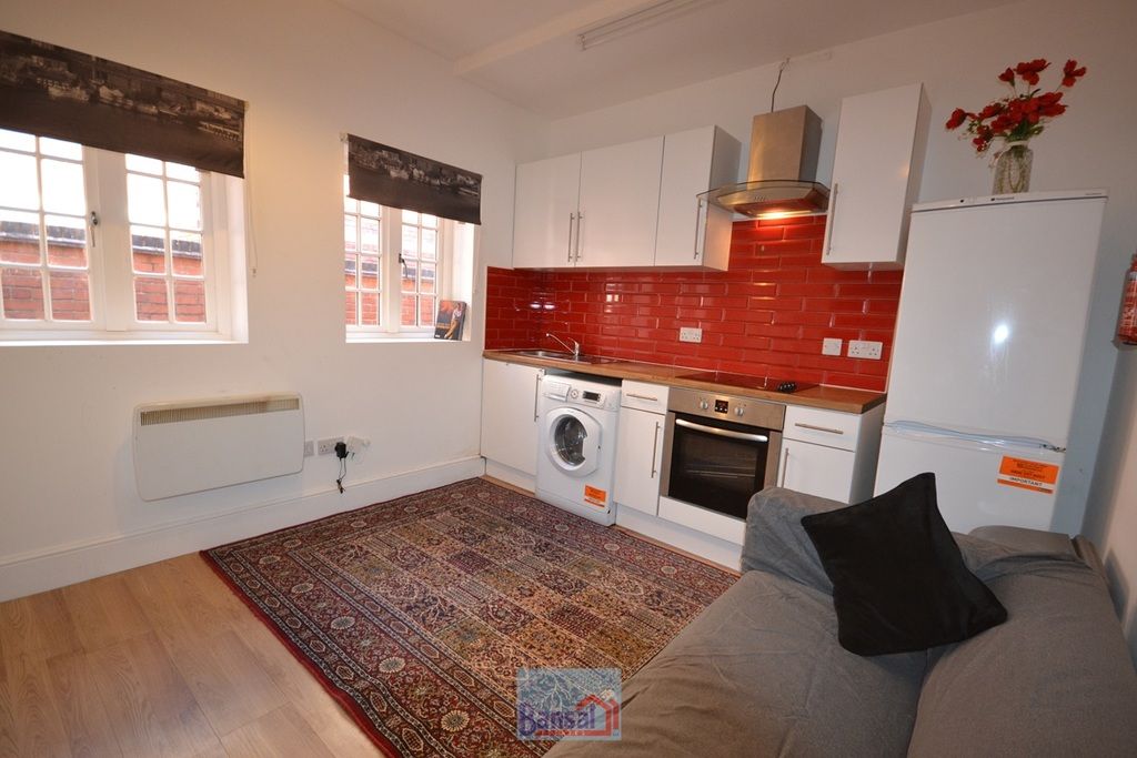 Property photo 2 of 12