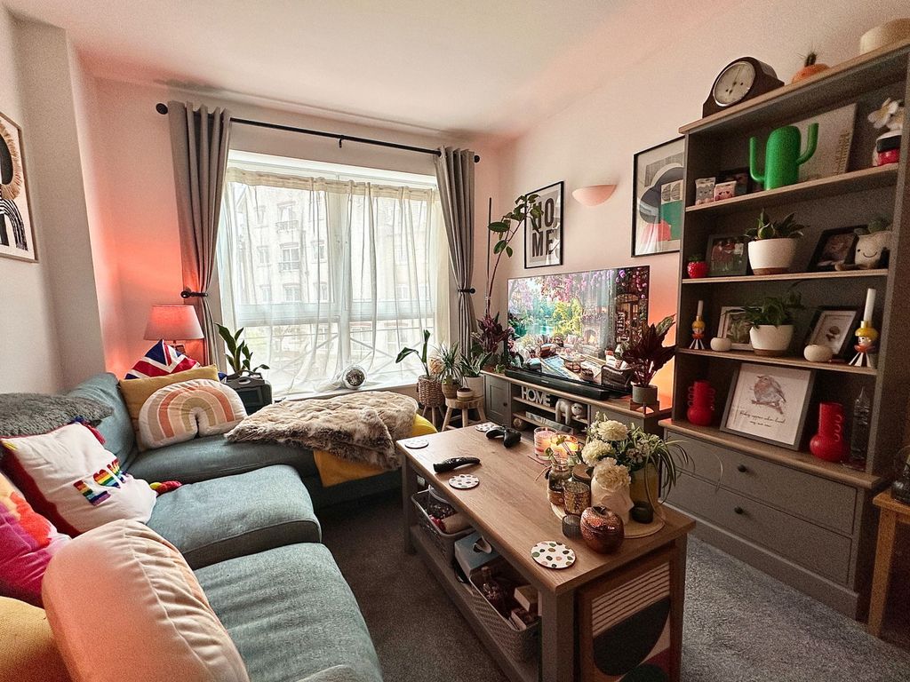Property photo 3 of 21