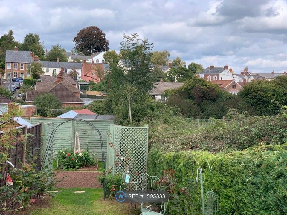 Property photo 2 of 20