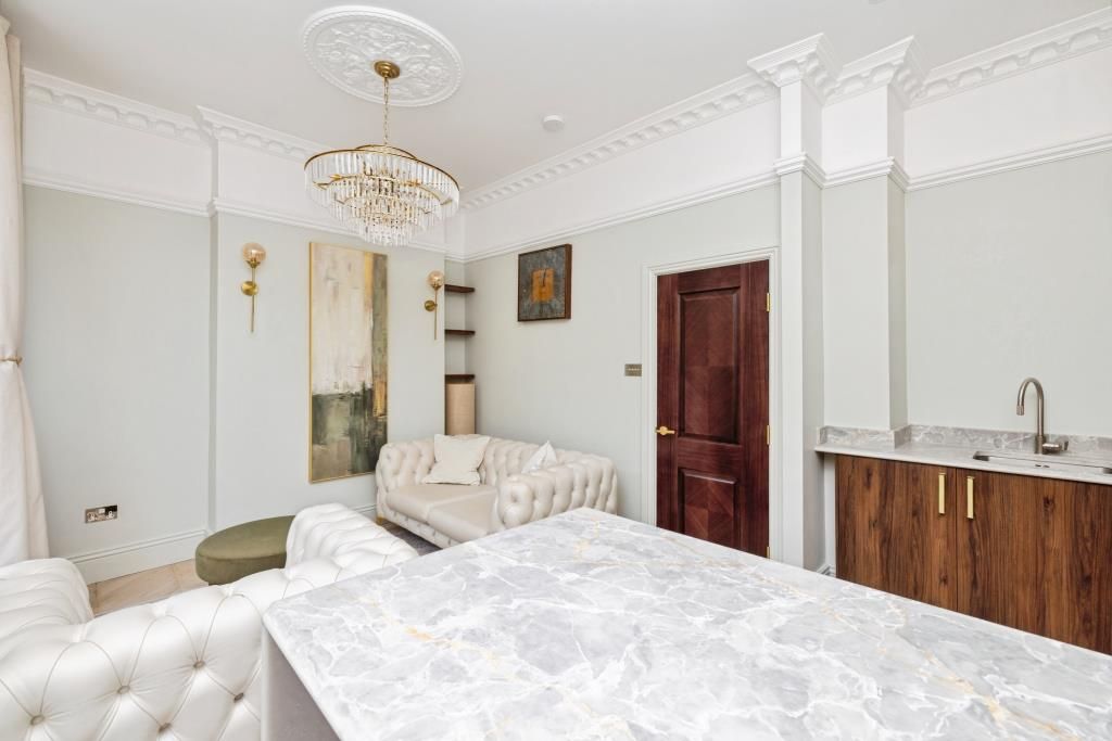 Property photo 1 of 11 Reception Room