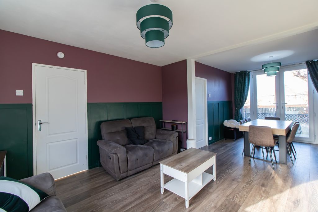 Property photo 3 of 18 Image 3