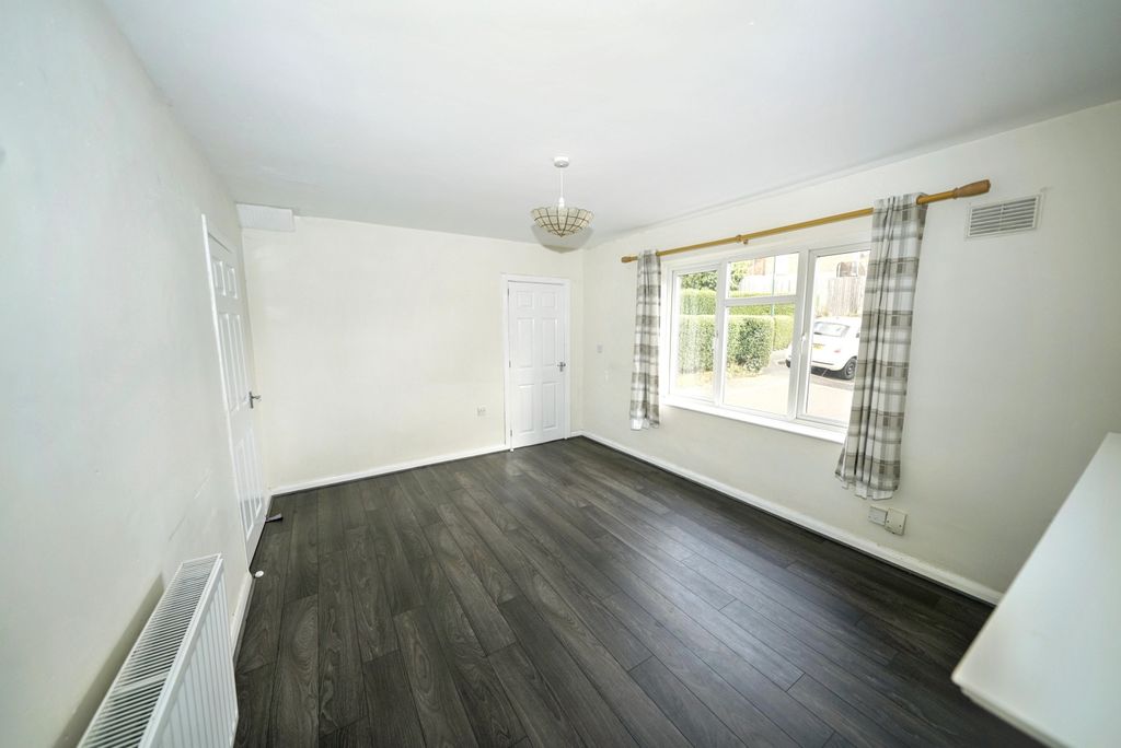Property photo 2 of 10 Image 1