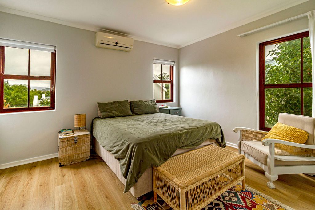 Property photo 3 of 37 St1731289