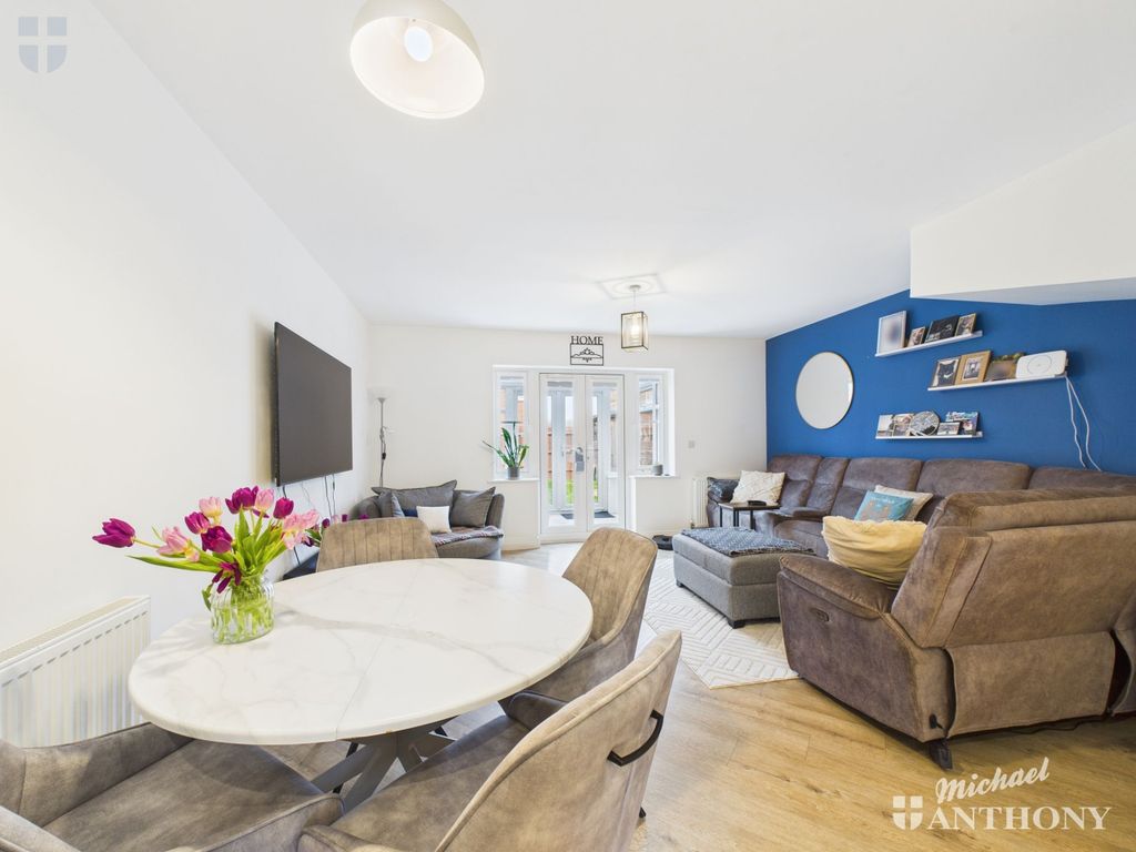 Property photo 2 of 14 22130466F8d247E7ba4F095F8c433Ed2_80_Cam03218G0-Pr0886-Still006