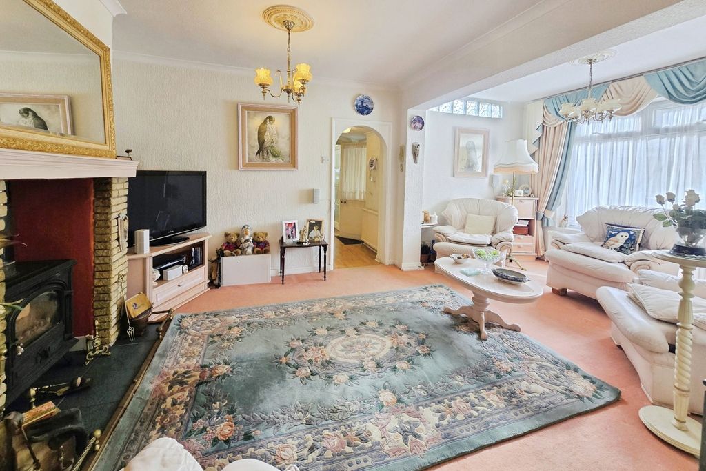 Property photo 3 of 20 Pbox-Img.Jpg