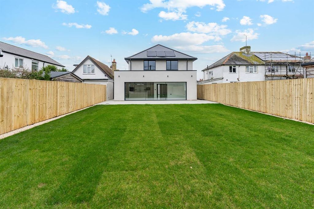 Property photo 3 of 30