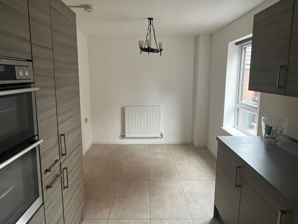 Property photo 3 of 14 Kich 2