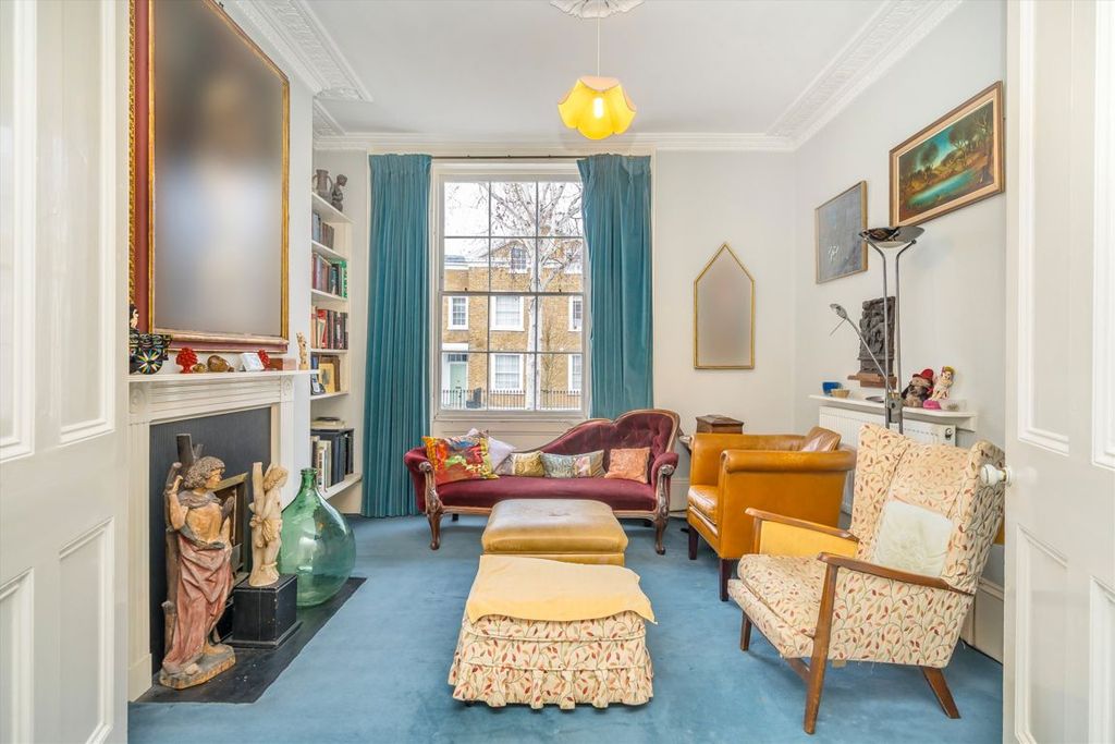 Property photo 3 of 12