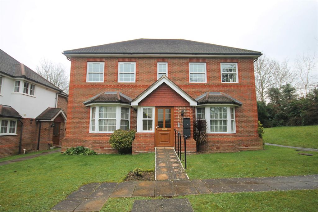Property photo 1 of 5