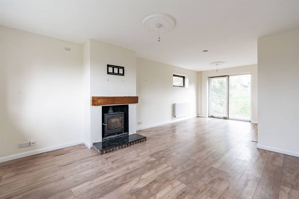 Property photo 2 of 38