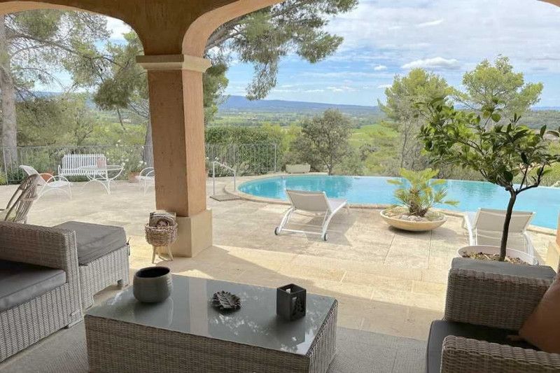 Property photo 1 of 4