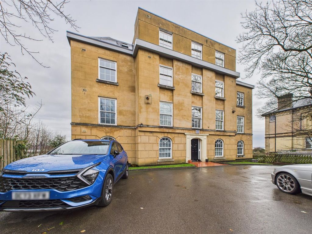 Property photo 1 of 20 Cam03844G0-Pr0374-Still024.Jpg