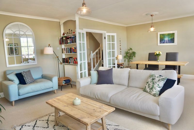 Property photo 1 of 19 Sitting Area