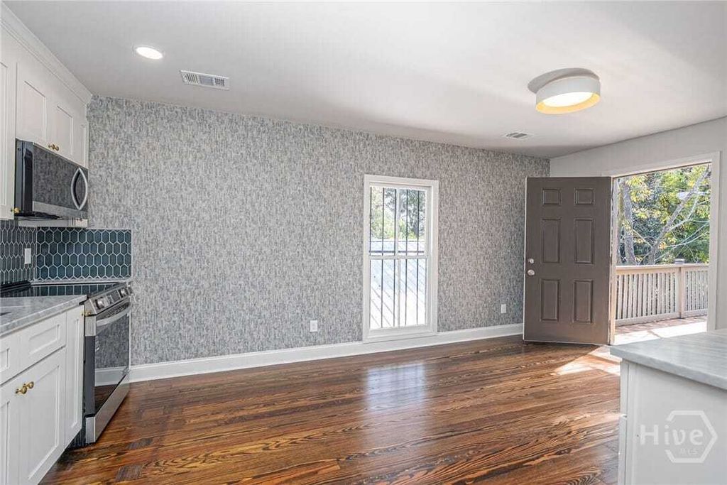 Property photo 3 of 6 <Alttext/>