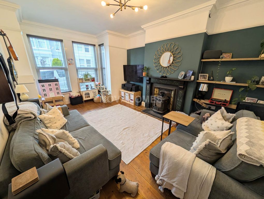 Property photo 2 of 16