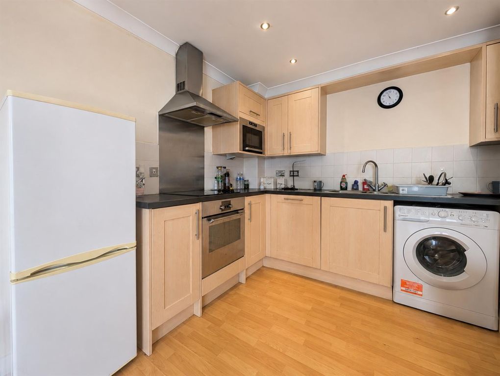 Property photo 3 of 6 3