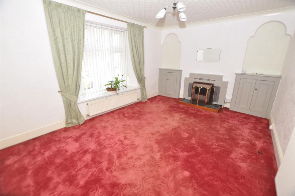 Property photo 3 of 13 Dining Room