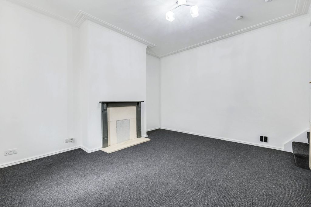 Property photo 3 of 10 Picture No. 22