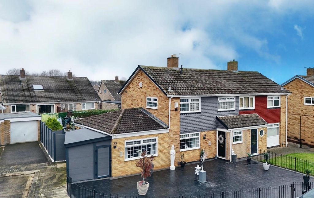 Property photo 1 of 26 Front