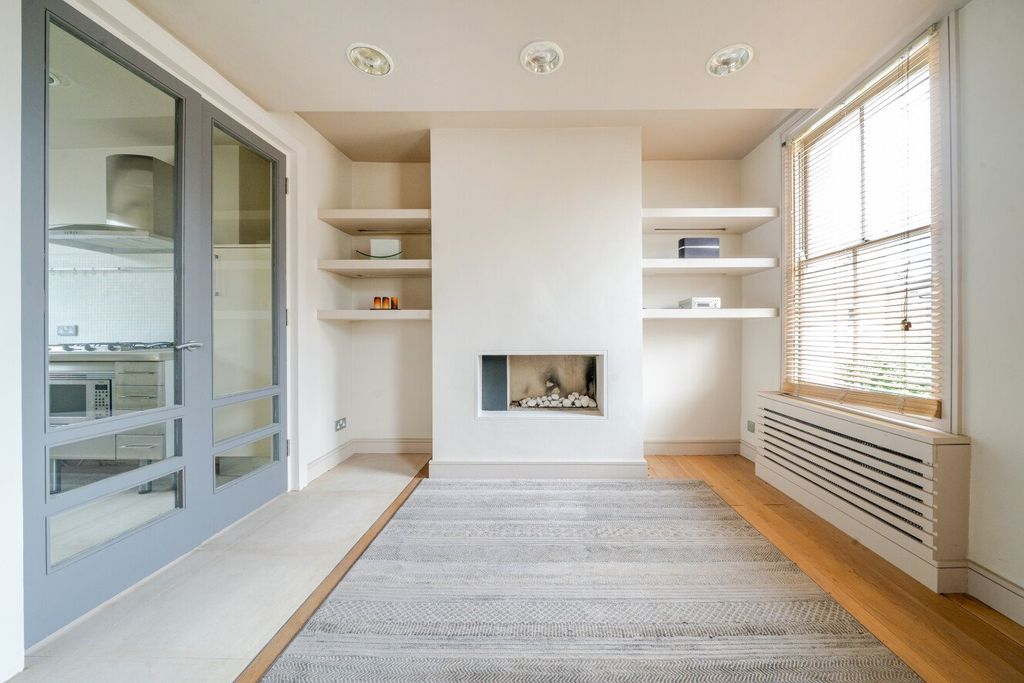 Property photo 3 of 12 Picture No. 06