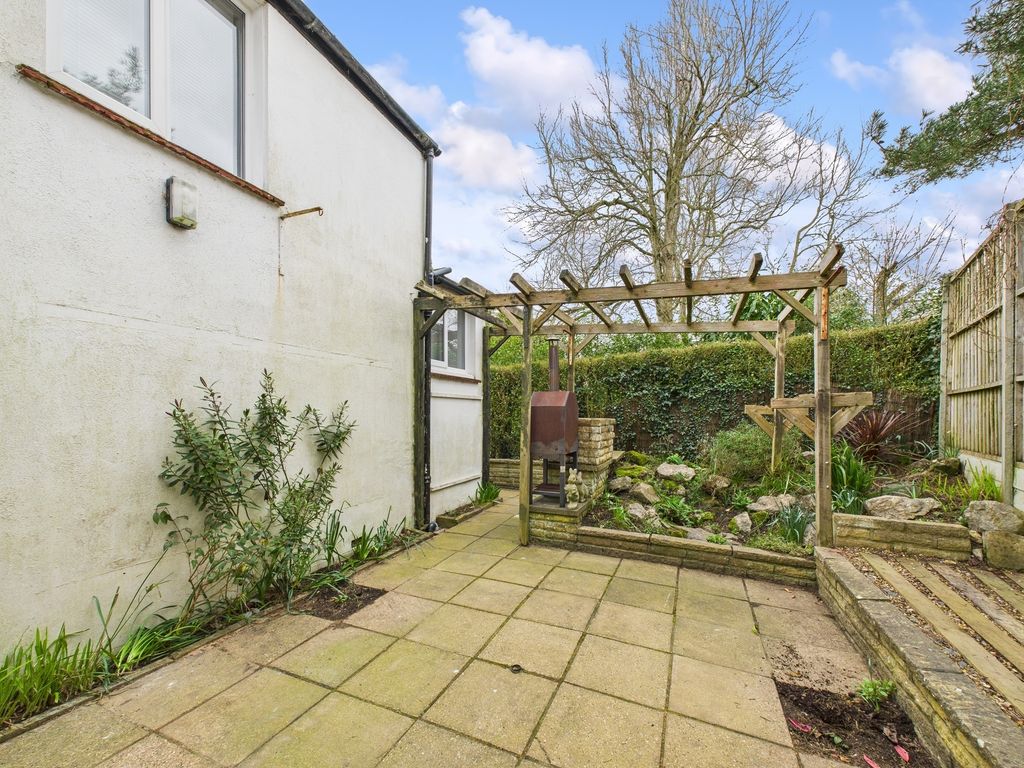 Property photo 2 of 9 Cam03519G0-Pr0225-Still010