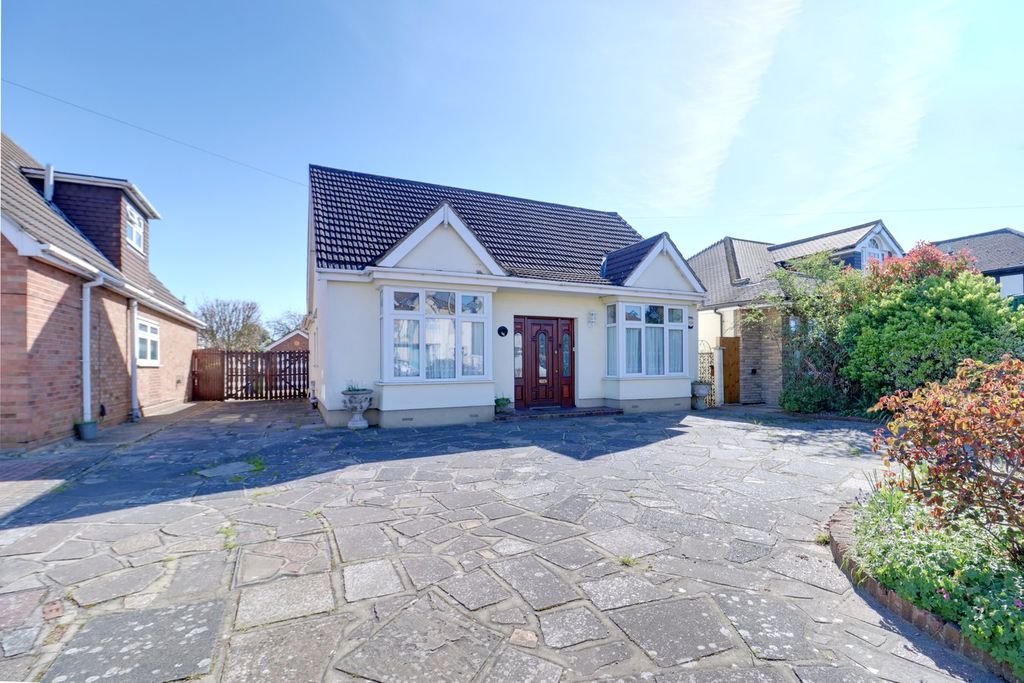 Additional image 21 of 2 bed detached bungalow for saleUpminster Road North, Rainham RM13