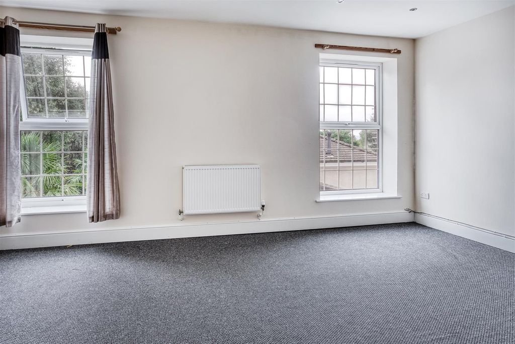 Property photo 3 of 6 316A7783_Hdr.Jpg