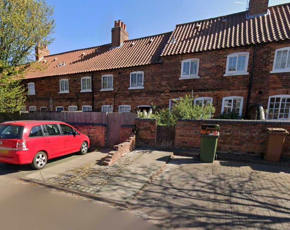 Property photo 1 of 7