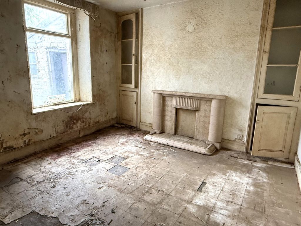 Property photo 2 of 7 Not Specified