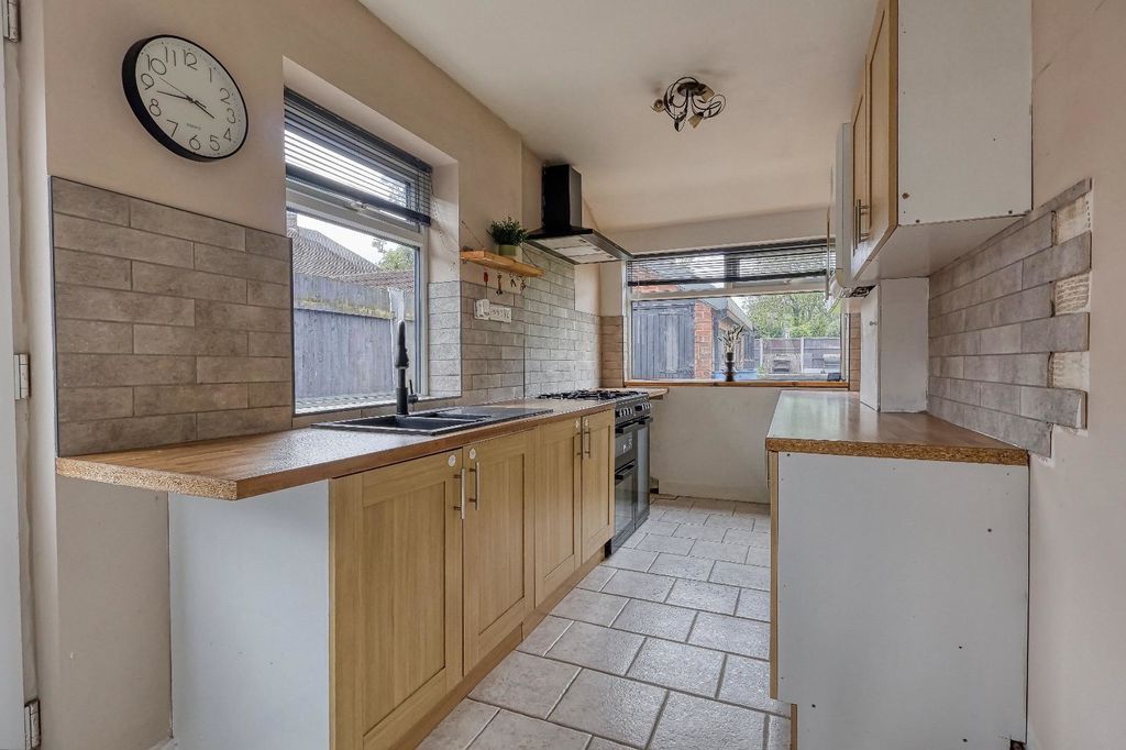 Property photo 2 of 15 Kitchen