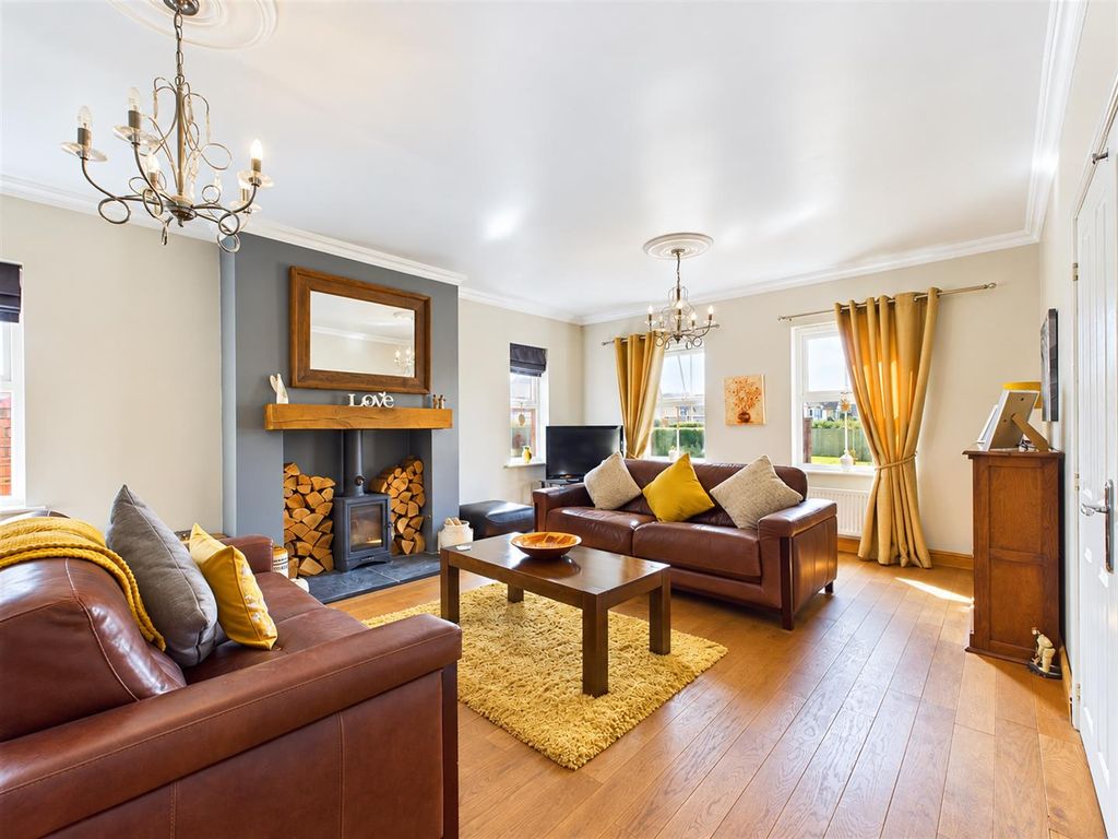 Property photo 2 of 20 81E4E33c-27c2-4462-A617-4430ba962d9E.Png