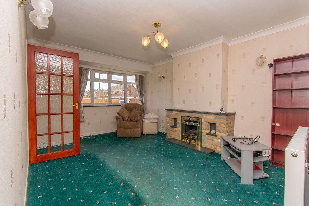 Property photo 2 of 19