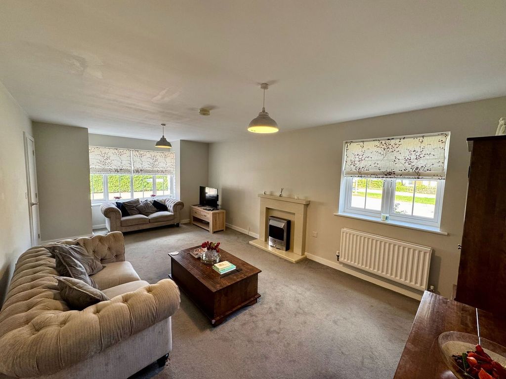 Property photo 3 of 24