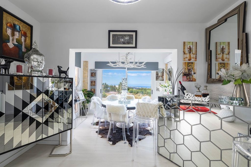 Property photo 1 of 30