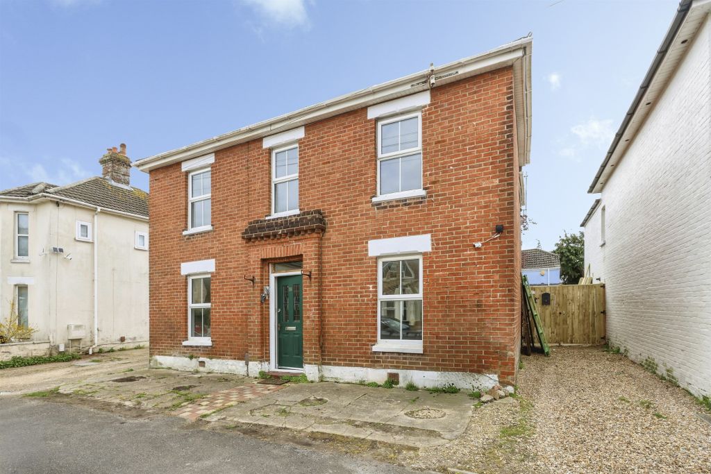 Property photo 1 of 20