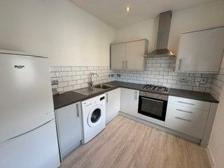 Property photo 1 of 6 Kitchen